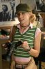 stills_1x02creditwherecreditsdue_005.jpg